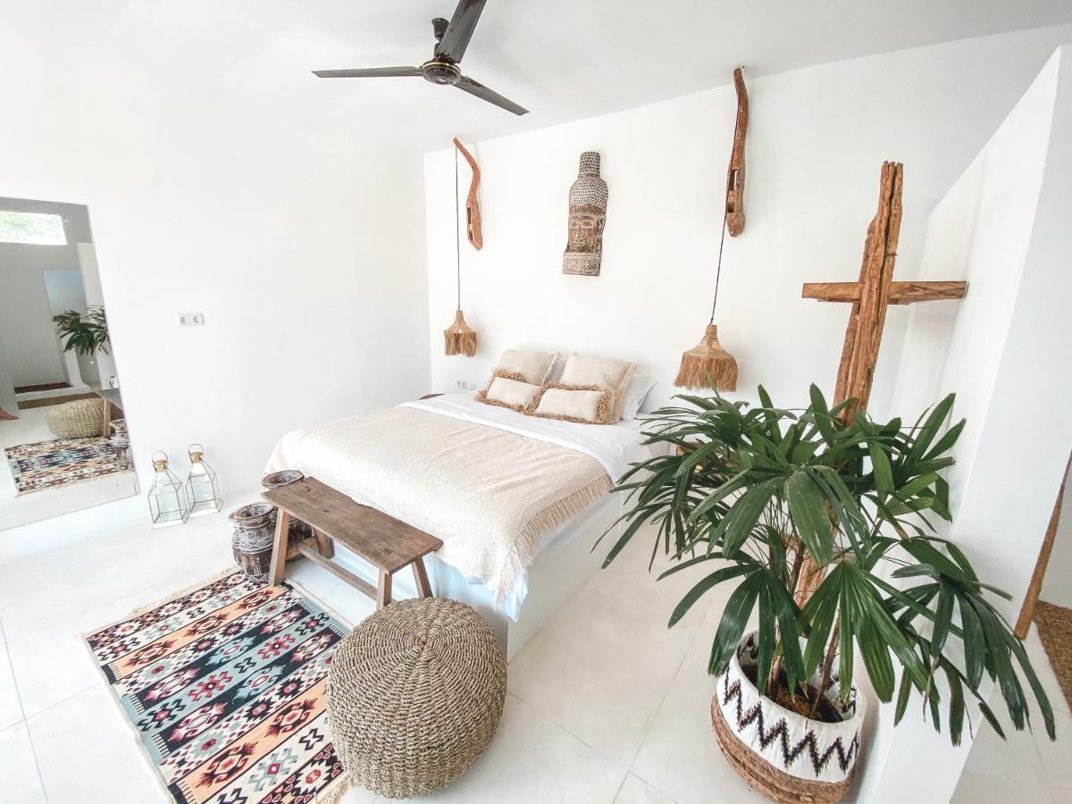 Villa Uma & Amu - Modern Design Kuta  Extérieur photo